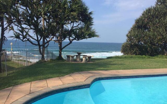 9 Casablance Ballito~Beach on your doorstep.