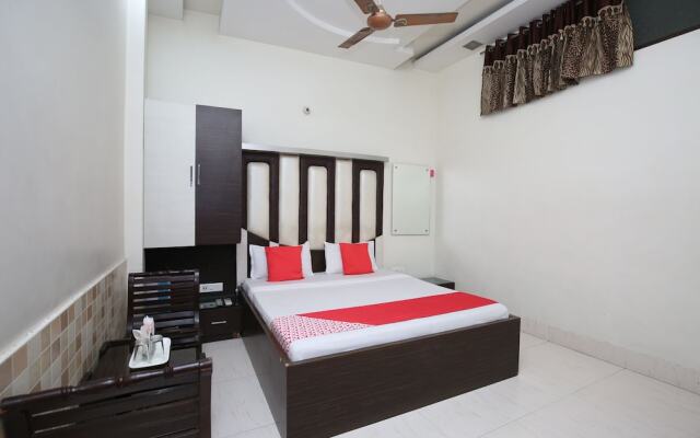 OYO 18599 Hotel Rc Residency