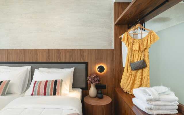 Elia Sea Suites