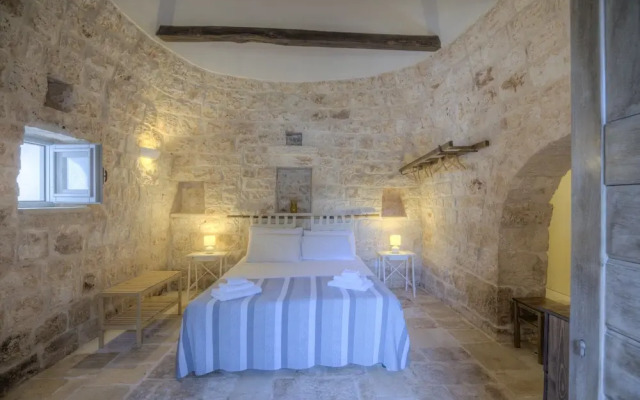 Trullo Pagliaro Cisternino by Typney