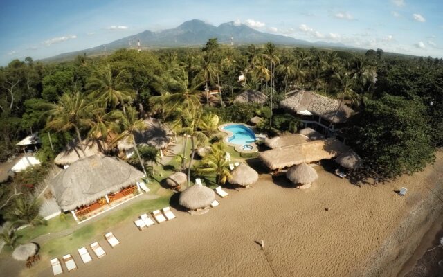 Pura Vida Beach & Dive Resort