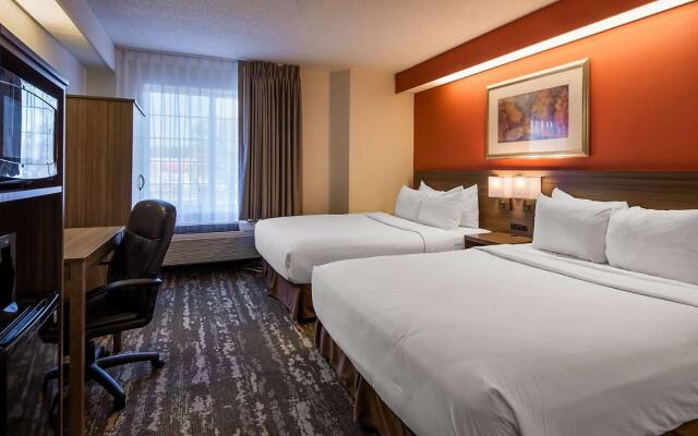 Charlevoix Inn & Suites SureStay Collection by Best Western