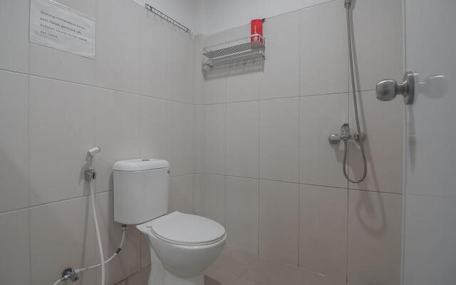 RedDoorz near Living Plaza Balikpapan