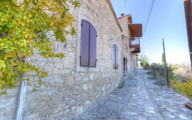 Komi Lofou Traditional House