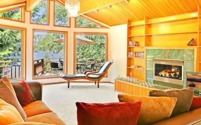 Rocky Bay Retreat