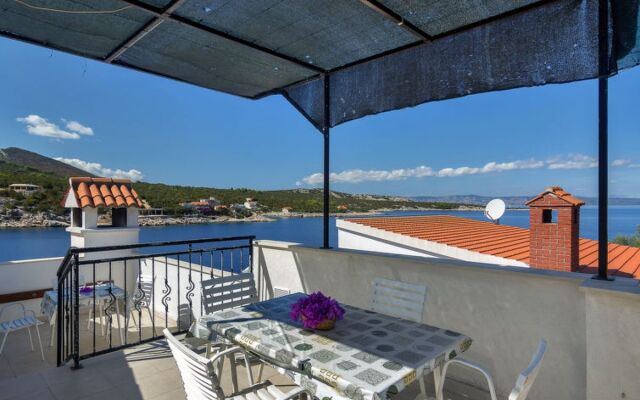 Apartment Cico Hvar/Pokrivenik 25302