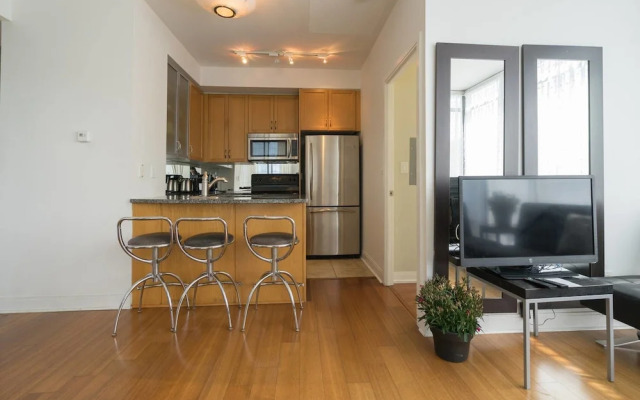 Yorkville Fantasy Yonge & Bloor 2BR 2BT