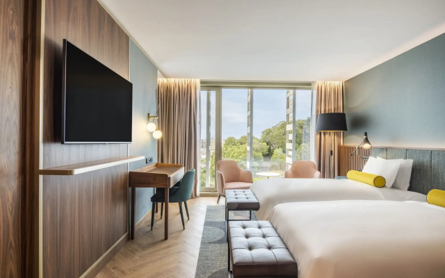 Renaissance Porto Lapa Hotel