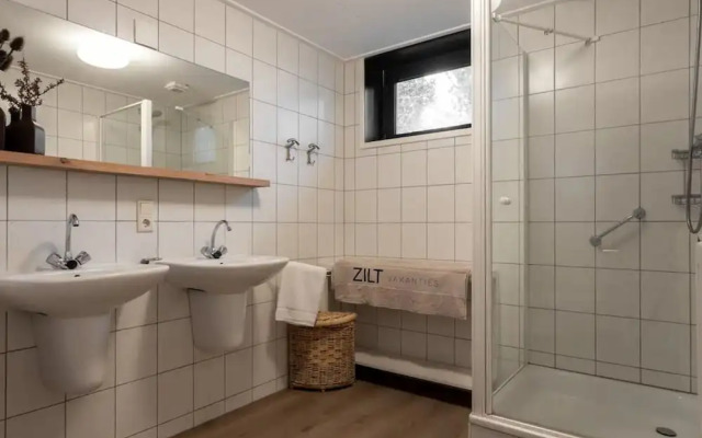 Holiday Home on the Veerse Meer