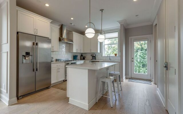 Nashville Modern Gem