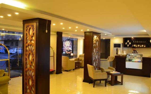 Golden Night Apartments