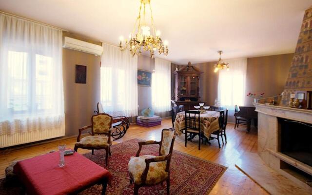 Bfg Suites Leselidze