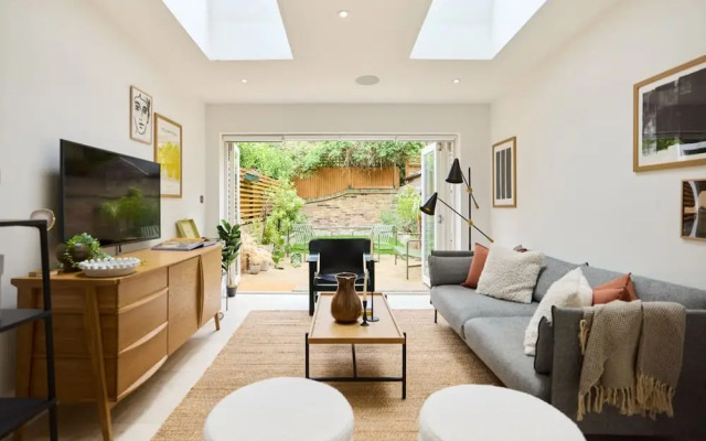 The Camden Place - Breathtaking 4bdr Flat With Garden, London