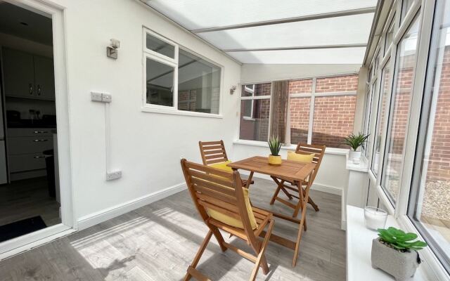 Worksop Newly Refurbished 3-bedroom House