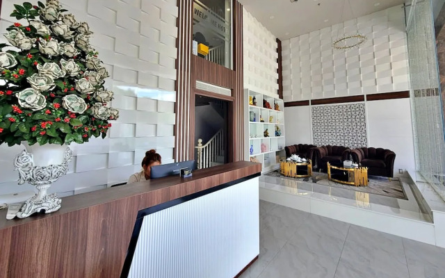 HANZ The Moon Hotel 3