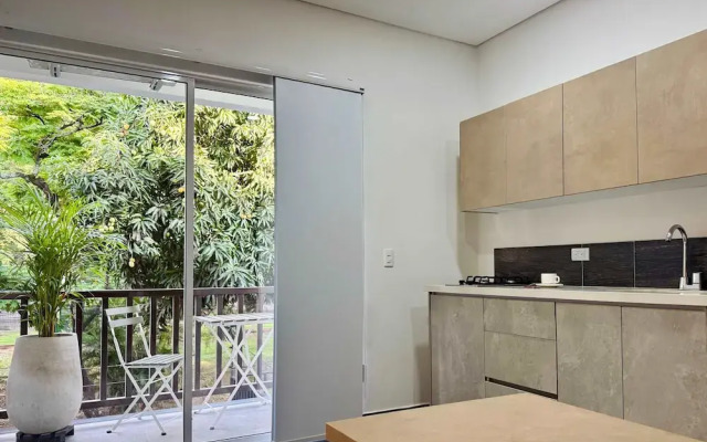 w Marvelous Loft w Fantastic Balcony in Cali