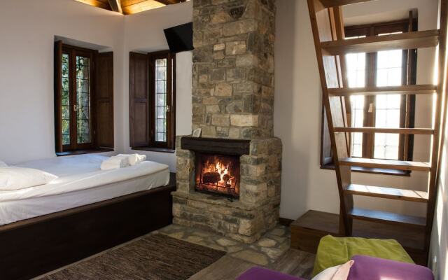 Snowpeak Chalet Archontiko-Master Suite