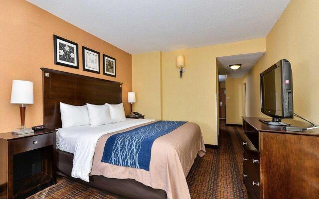 Quality Suites Tinton Falls