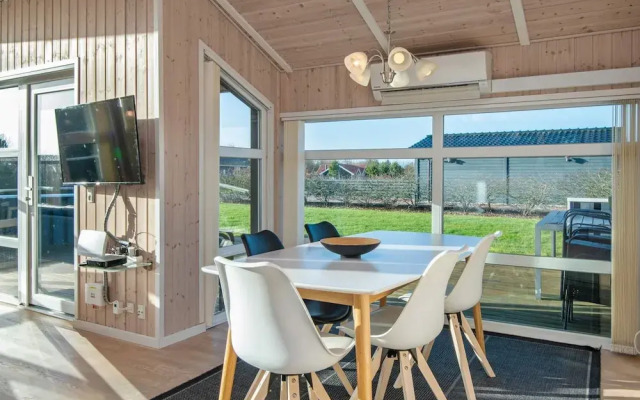 6 Person Holiday Home in Tarm