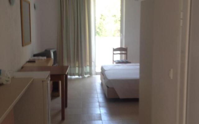 Pereches Hotel Apartments