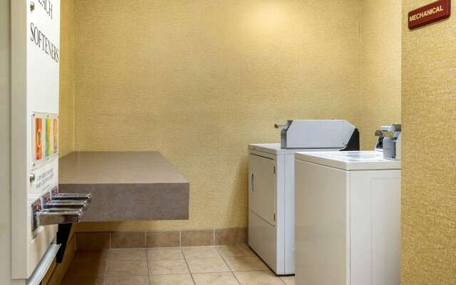 Sleep Inn & Suites Milwaukee Airport