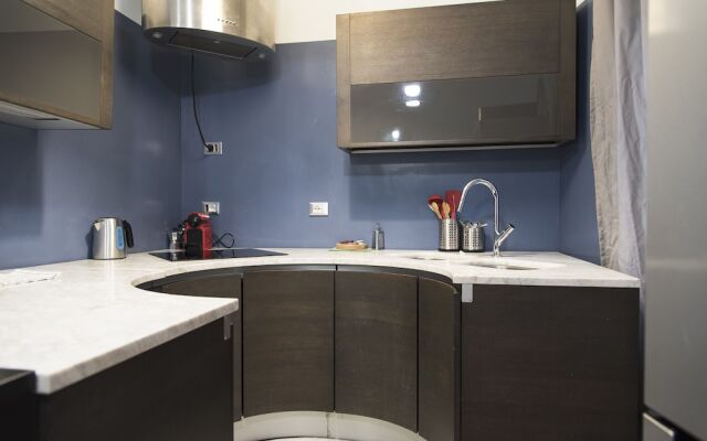 Delicious Apartment in Shopping District