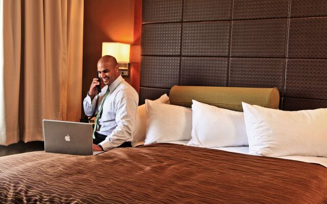 Home Inn & Suites Regina East