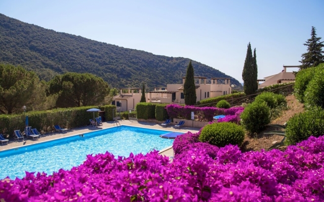 Cala Rossa Nisporto in Nisporto