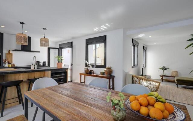 Renovated townhouse San Roque 91