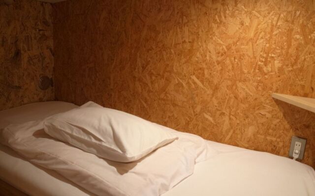 Kawaramachi Dormitory - Hostel