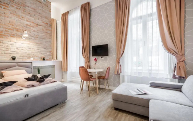Lucky 50 Apartment