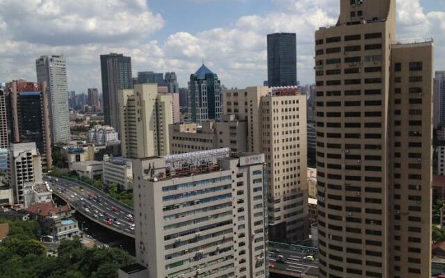 Eagle's Nest Flat On Nanjing Road