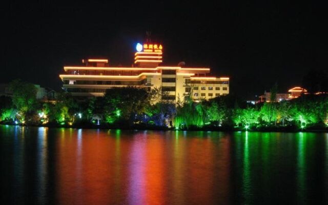 Rong Hu Hotel