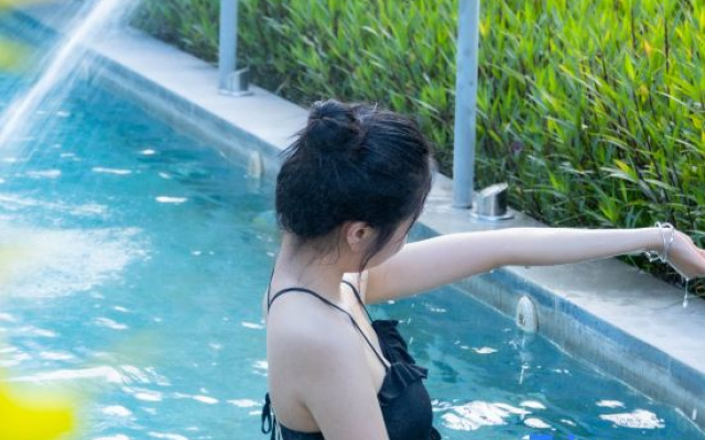 Nine View Lake Fondney Hot Spring Hotel – Pool – Meizhou
