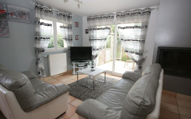 Authentic Villa in Erdeven France With Jacuzzi