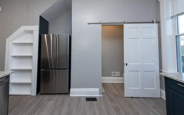 The Incline Suite 2