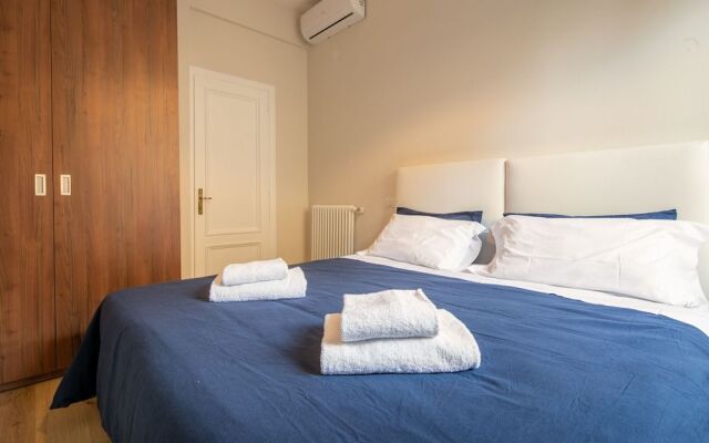 Ponte Vecchio White by Mmega