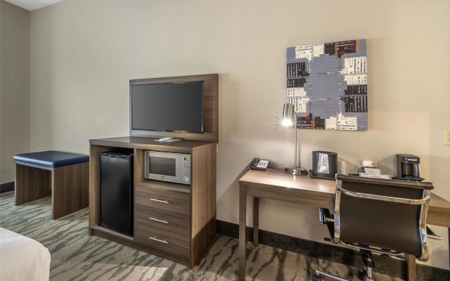 Best Western Plus Castlerock Inn & Suites