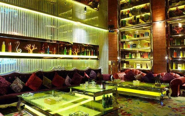 Hongluyuan Ningjiang Grand Hotel