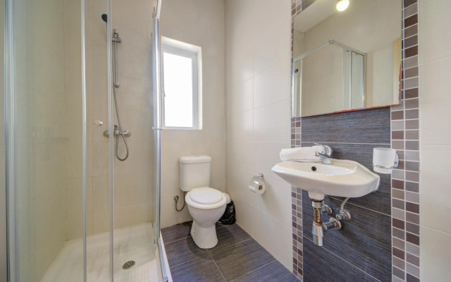 Sliema Ferries 2-bedroom Apt with views