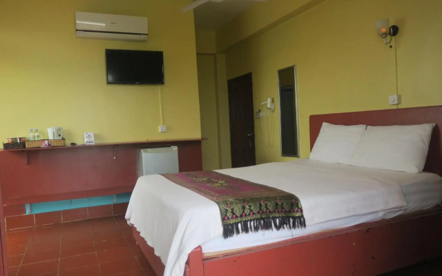 River Dolphin Hotel