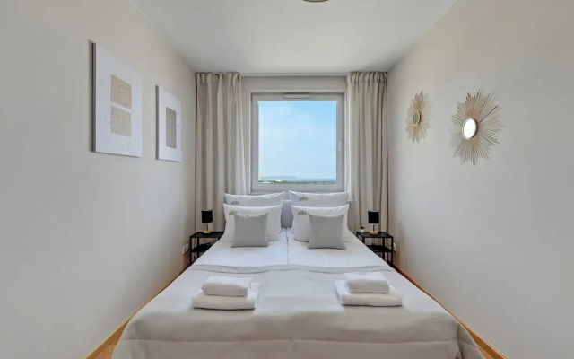 Top Floor z Widokiem na Morze by Downtown Apartments