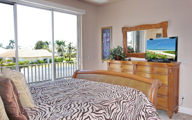 1158 Strawberry Court