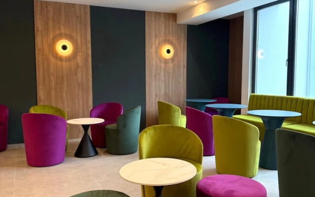 Lake and More Suite Hotel