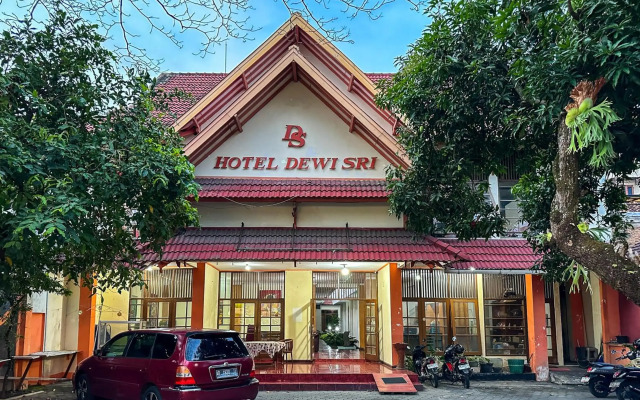 OYO 759 Hotel Dewi Sri