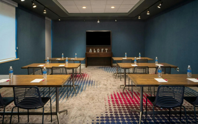 Aloft Green Bay