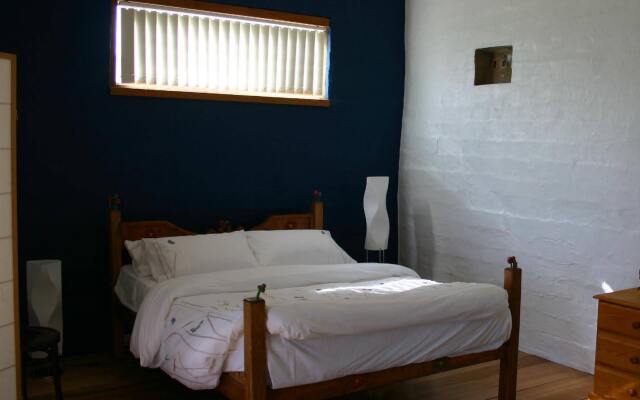 Cherry Top Farmstay - Boutique Eco Village