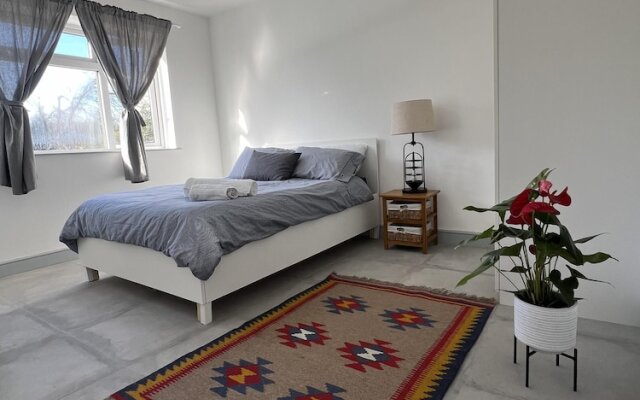 Luxury 2 Bed Apartment in Royal Sutton Coldfield