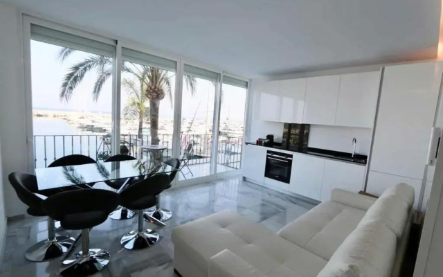 First Line Puerto Banus Harbour, 3 bedroom Luxury Apartment, Marbella