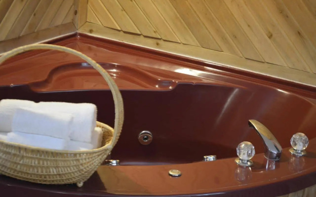 Knights Inn Colonial Fireside Inn